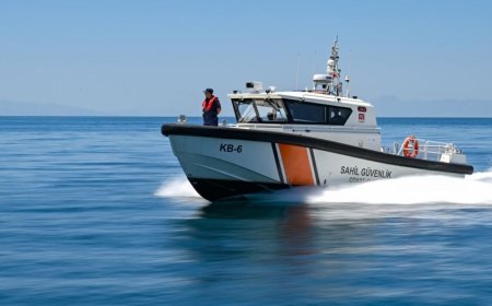 Egey dənizi sahillərində kiçikhəcmli gəmi batıb, iki uşaq itkin düşüb