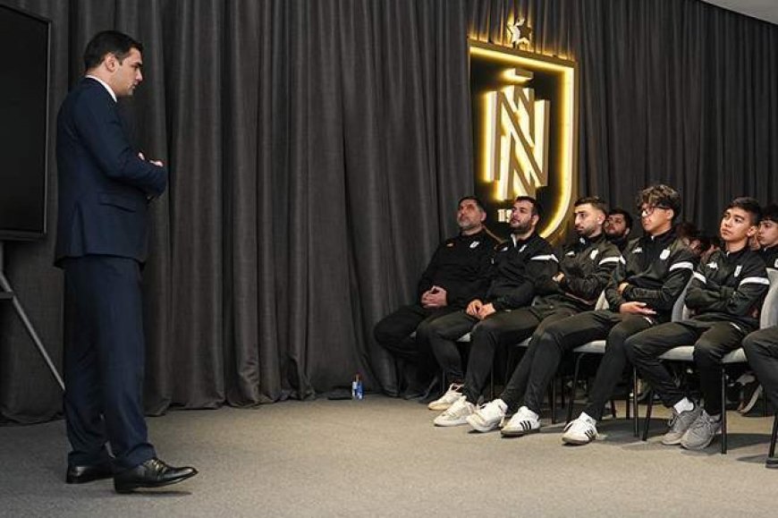 "Neftçi"nin futbolçuları üçün seminar keçirildi