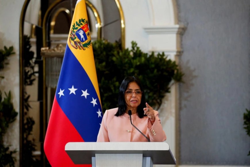 Venesuelanın Ali Məhkəməsi vitse-prezidenti ölkənin müvəqqəti prezidenti təyin edib