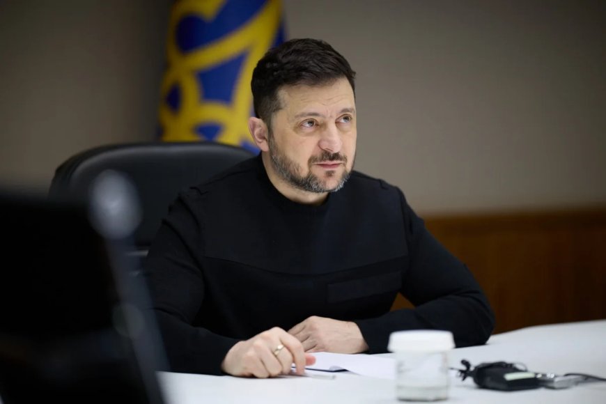 Zelenski: Rusiya ordusu sutka ərzində Ukraynaya 90 raket və yüzlərlə dronla kütləvi zərbə endirib