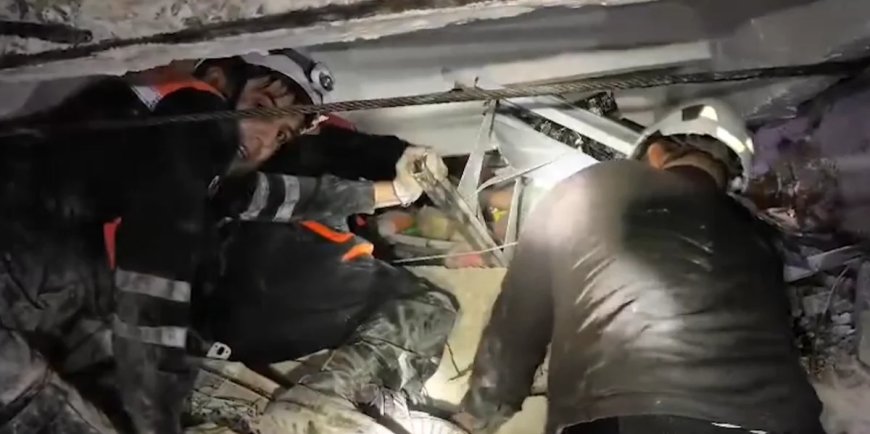 Hövsanda mağazanın tavanı çöküb, xəsarət alan var