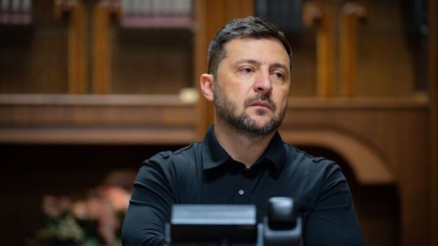 Zelenski: Rusiya bir həftədə Ukraynaya 1 600 bomba və 48 raket atıb